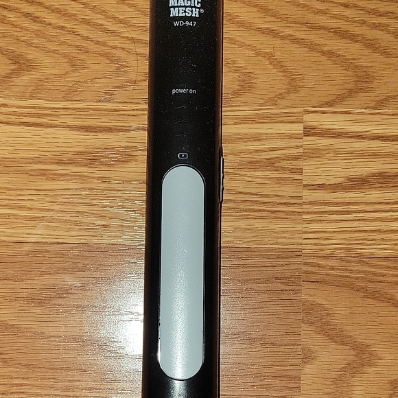 Black Bug Zapper Racket - Picture 4 of 6